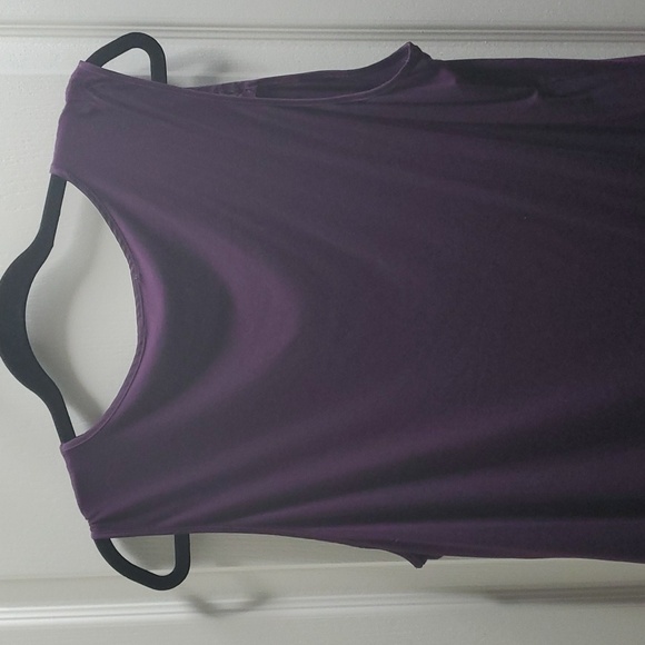 Sleeveless Blouse in Eggplant XL - Picture 5 of 7